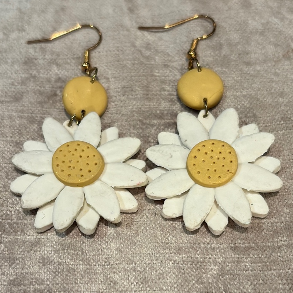 Daisy Earrings in White and Yellow Clay Lightweight 2 1/2” French Hooks